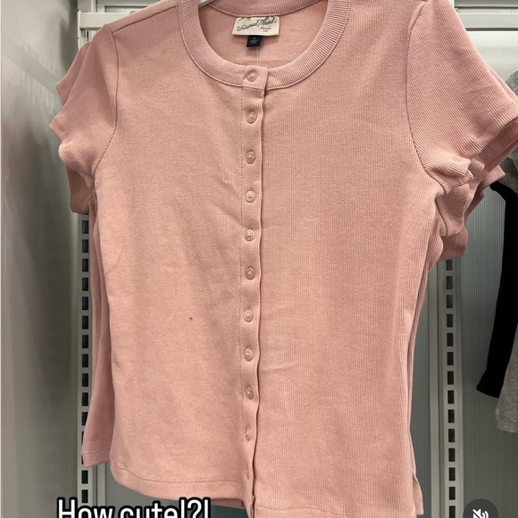 EUC Pink Button-Up Ribbed Top - Picture 3 of 6